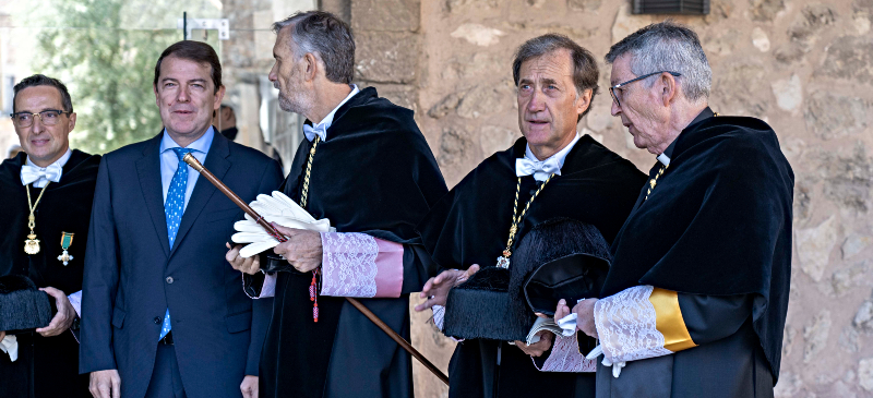 Rector de la Universidad Isabel I con otros rectores