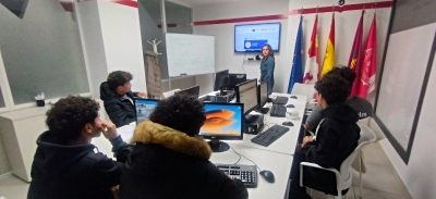 Clases de tecnología en la Universidad Isabel I en Valladolid