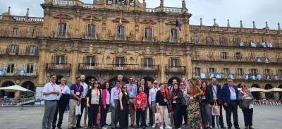 Equipo de trabajo en Plaza Mayor de Salamanca