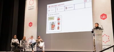 Raúl García durante su presentación en el Hackathon de la Universidad Isabel I