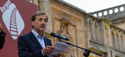 Alberto Gómez Barahona en la lectura del manifiesto